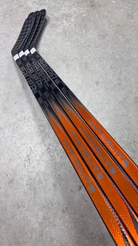 4 PACK 95 Flex P92M Senior Bauer Vapor Hyperlite2 Right Hand Hockey Stick (New) Pro Stock