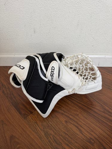 New CCM Axis 2.5 Junior Hockey Goalie Glove White/Black