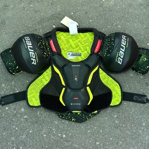 Junior Medium Bauer Vapor 3X Shoulder Pads