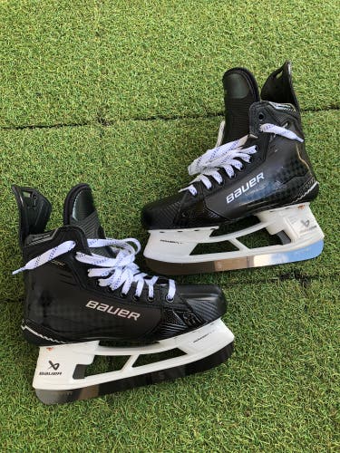 Senior Bauer Supreme Shadow Hockey Skates Pro Stock 7.5 (New)