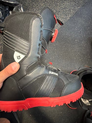 Kid's 6Y (Big Kids / Youth) Burton Zipline Snowboard Boots Adjustable Flex (Used)