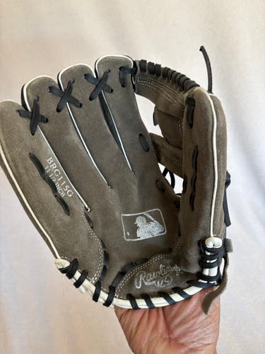 Outfield LH Rawlings Baseball Glove 11.5" (Used)