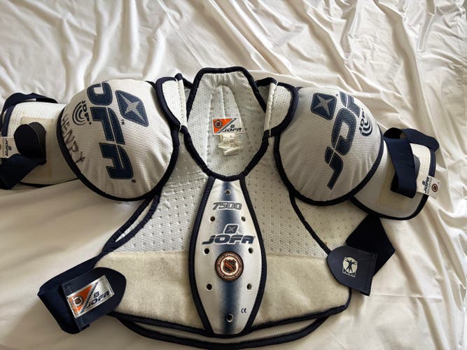 Men's Large Senior Jofa 7500 Shoulder Pads (Used)