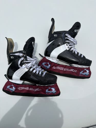 2024 CCM Tacks 652 Pro Hockey Skates Regular Width 8 (Used)