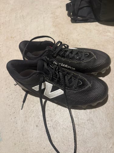 Men's Size M 10.5 (W 11.5) Adult New Balance Freeze 4.0 (Used)