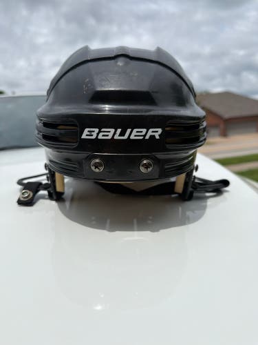 Medium Bauer 4500 Helmet (Used)