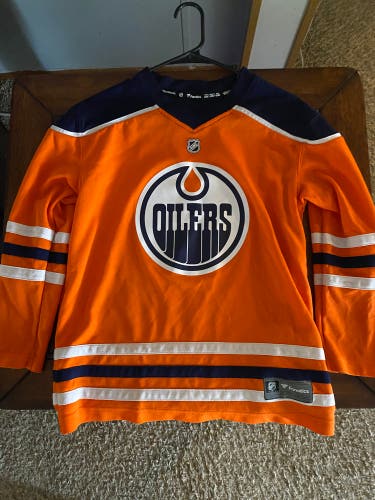 Orange Large/Extra Large Kids Unisex Adidas Jersey (Used)