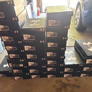 Unisex Under Armour Blur Low Top (New)