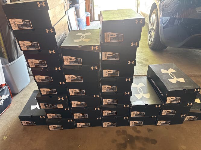 Unisex Under Armour Blur Low Top (New)