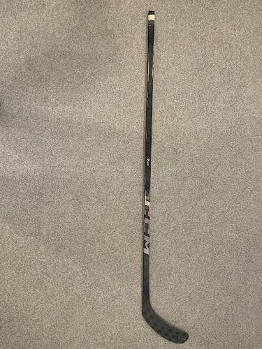 Intermediate CCM JetSpeed FT7 Pro Right Handed Hockey Stick P29 55 Flex (Used)