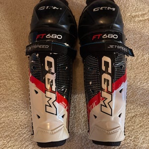 Youth CCM JetSpeed FT680 11" Shin Pads (Used)