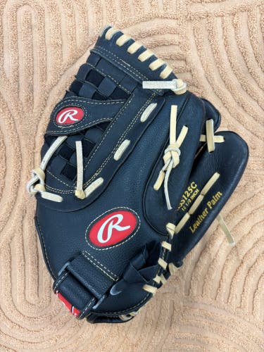Black Rawlings RSB RH Softball Glove 12.5" (Used)