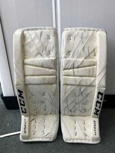 Used Intermediate CCM Extreme Flex 5.9 Goalie Leg Pads 30" +1