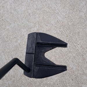 2025 LA Golf Malibu X Mallet Right Handed Putter Graphite Shaft 33" (Used)