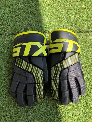 Small STX Stallion 100 Lacrosse Gloves (Used)