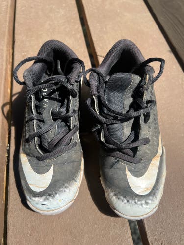 Black Kid's 13K (Little Kids) Nike (Used)