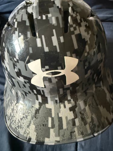 6 1/2 to 7 1/2 Under Armour UABH2-100 Batting Helmet (Used)