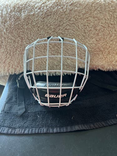 Small white Bauer Profile II Facemask used once