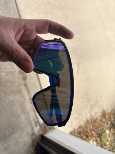 Unisex Adult Oakley Sunglasses (Used)