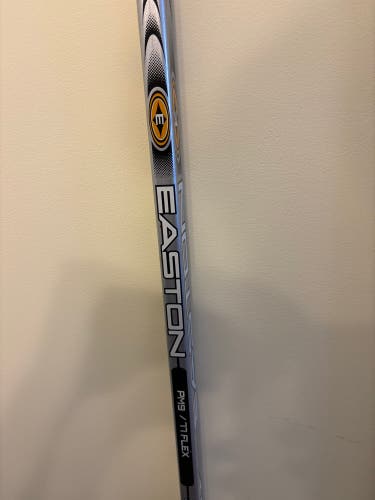 Senior Easton Original Synergy Right Handed Hockey Stick PM9 77 Flex (Used)