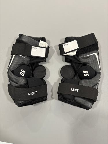 Medium Youth STX Stallion 50 Arm Pads (Used)
