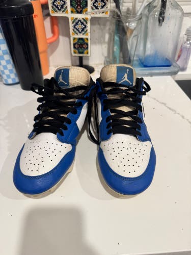 Unisex Size M 10.5 (W 11.5) Air Jordan Low Top Molded Cleats (Used)