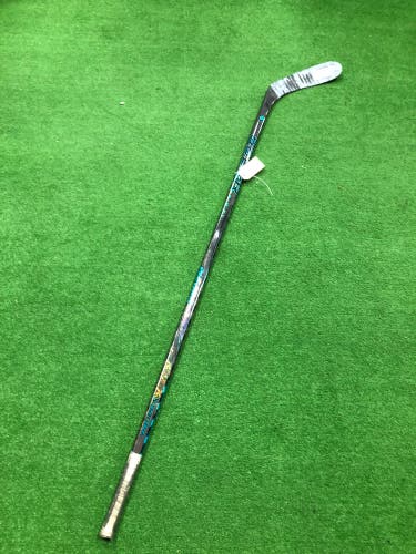 Junior Bauer Twitch Hockey Stick Right Handed P28 40 Flex (Used)