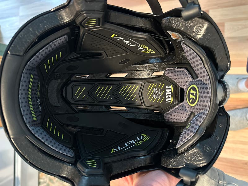 alpha sport motorcycle helmet Warrior One Youth Combo Hockey It features advanced KOROYD + EPS technology for impact absorption and heat management Easton Alpha Batting Helmet (T-Ball,
