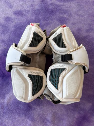 Large Adult STX Surgeon 700 Arm Pads (Used)