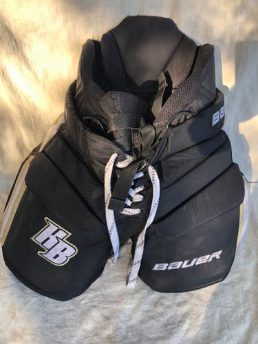 Intermediate Small Bauer Hockey Goalie Pants (Used)
