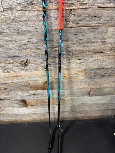 Youth Bauer Pulse Hockey Stick Left Hand P28 40 Flex (Used)