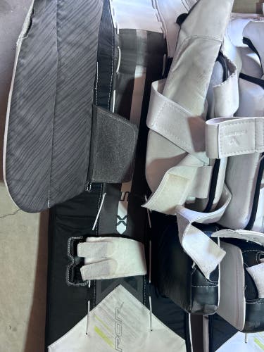 34" Bauer Vapor X5 Pro Goalie Leg Pads (Used)
