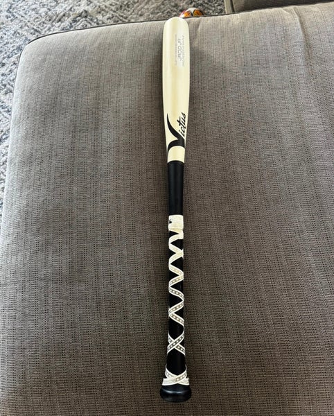 2023 Victus Julio Rodriguez "J-Rod" Pro Reserve Maple Bat 29" (Used)