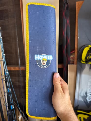 Howies steel blade holder