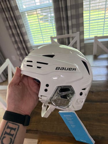 New Bauer ReAkt 85 Helmet - Large (white)