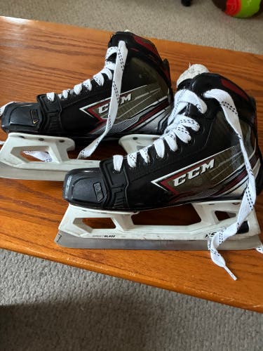 CCM FT460 Hockey Goalie Skates Regular Width Size 3.5 (Used)