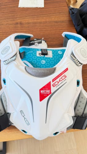 Medium Adult Maverik Shift EKG Speed Shoulder Pads (New)