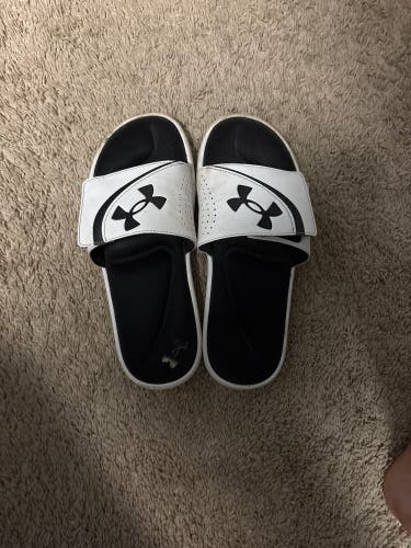 Men's Size M 9.0 (W 10.0) Under Armour Sandals (Used)