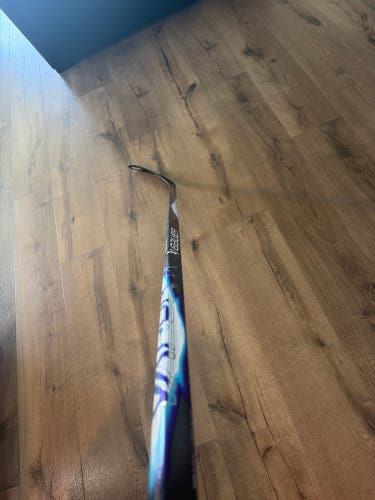 Senior Bauer Vapor Flylite Right Handed Hockey Stick P92 70 Flex (New)