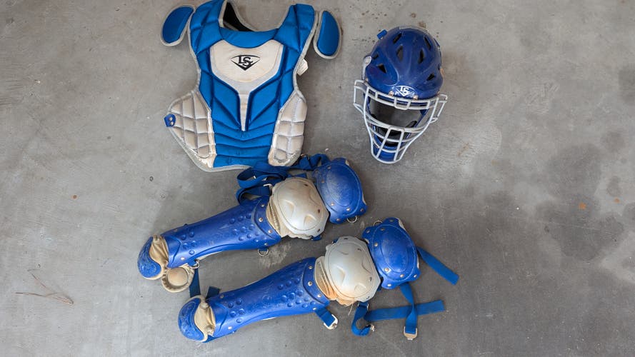 Blue Louisville Slugger PG Series Youth (8-12) Catcher's Set (Used)