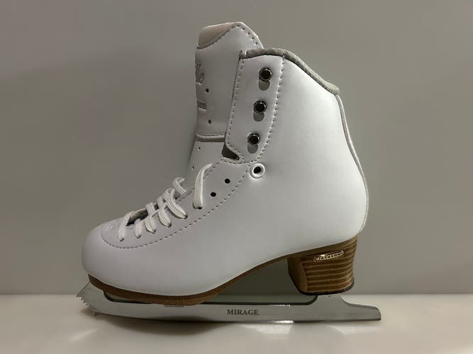 New Jackson Ultima Elle Girls Figure Skates - Size 2 Wide NIB
