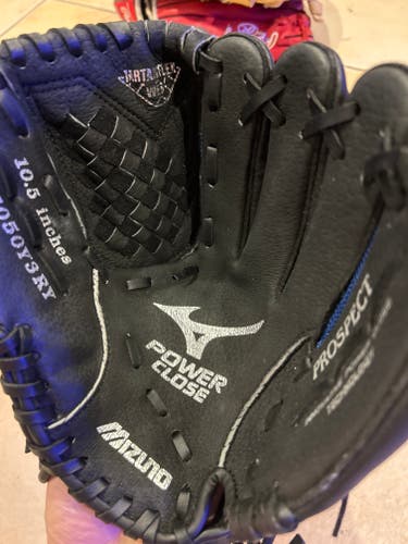RH Mizuno Prospect Baseball Glove 10.5" (Used)