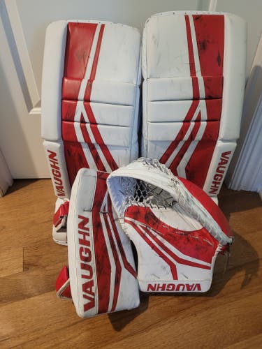 24"+2" Vaughn Velocity V10 Junior Regular Goalie Full Set (Used)