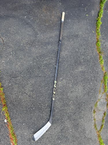 Senior CCM FT Ghost Right Handed Hockey Stick P29 85 Flex (Used)