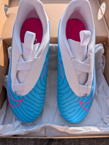 Blue Kids 5Y (Big Kids / Youth) Nike Phantom GX Academy Cleats (New)