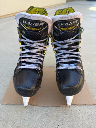 Bauer Supreme M4 Hockey Skates Extra Wide Width Size 3 (Used)