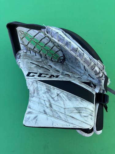 White Senior CCM Extreme Flex 3 Goalie Glove Regular Pro Stock
