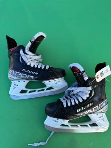 Intermediate Bauer Vapor 3X Hockey Skates Size 6 Fit 2