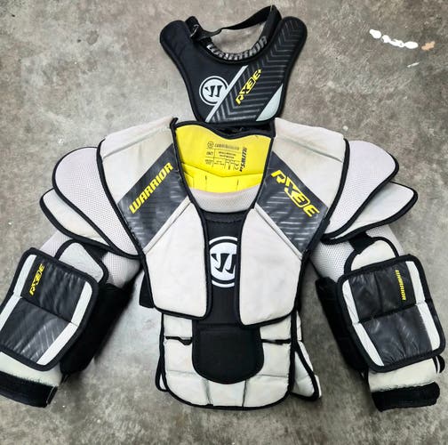 Small / Medium Warrior Ritual RX3E Intermediate Goalie Chest Protector (Used)