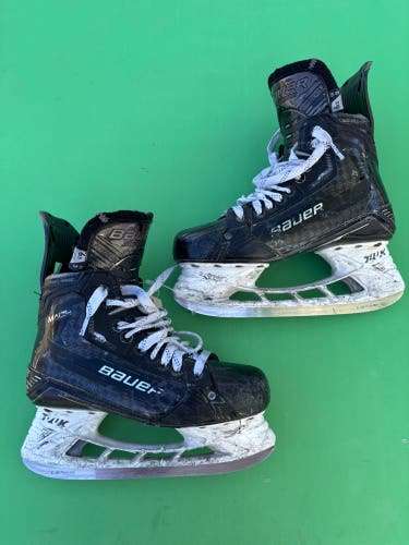 Intermediate Bauer Supreme Mach Hockey Skates 6.5